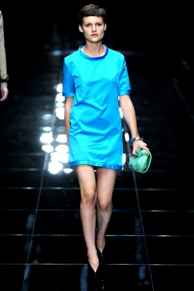 Look 4